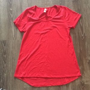 GUC Red Lularoe Classic Tee